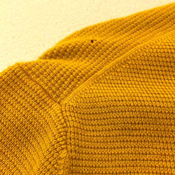 Italian Merino Yarn Sweater - Picture 5 of 8